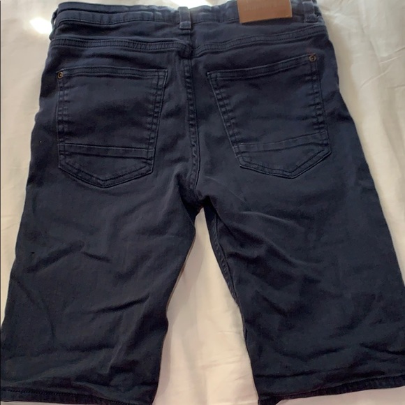 Clothes - Picture 2 of 4